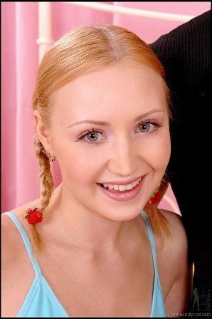 Prada (Jenifer, Olencia).jpg