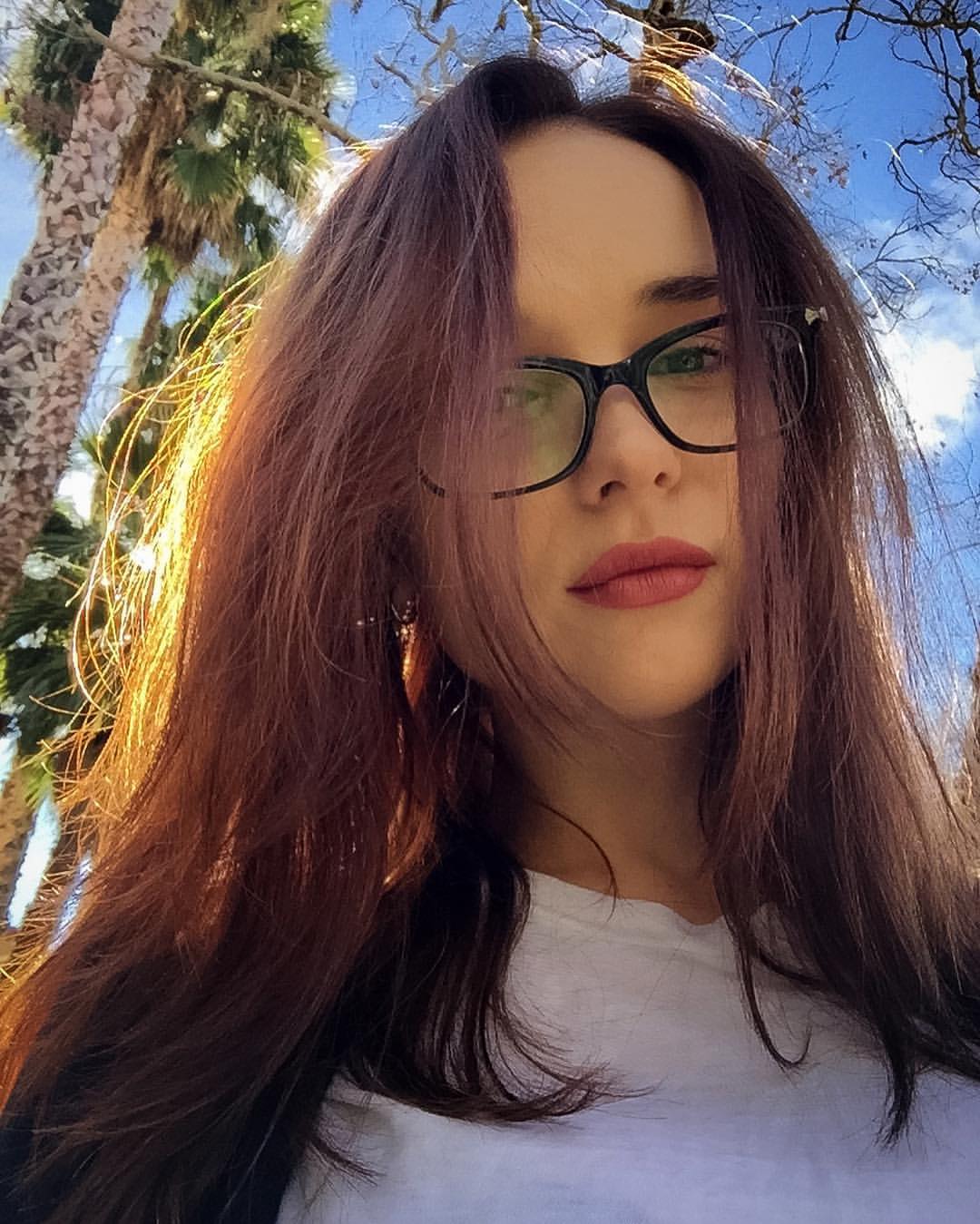 0-eugenia-showing-her-new-hair-color-aug2016a.jpg