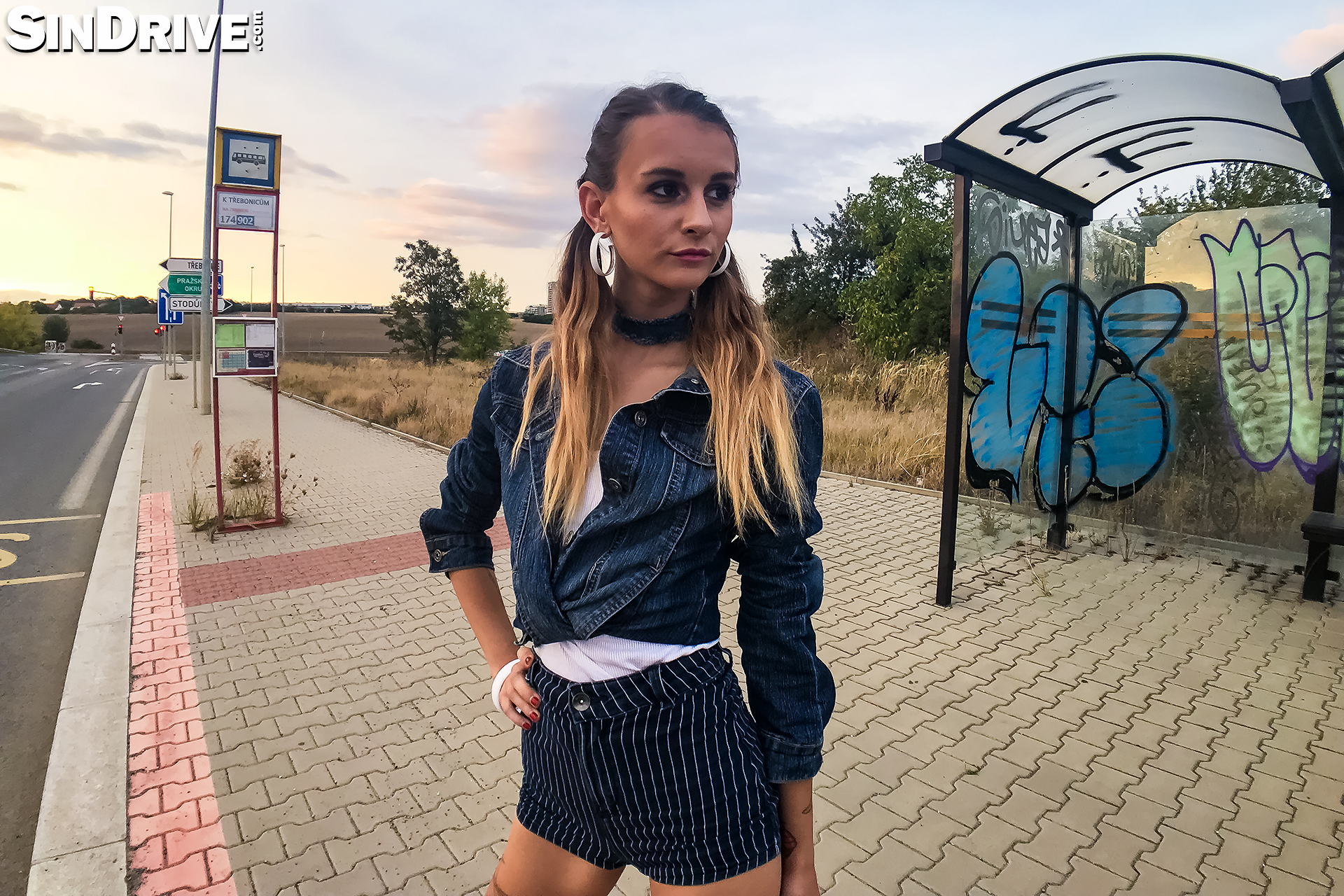 001.jpg
